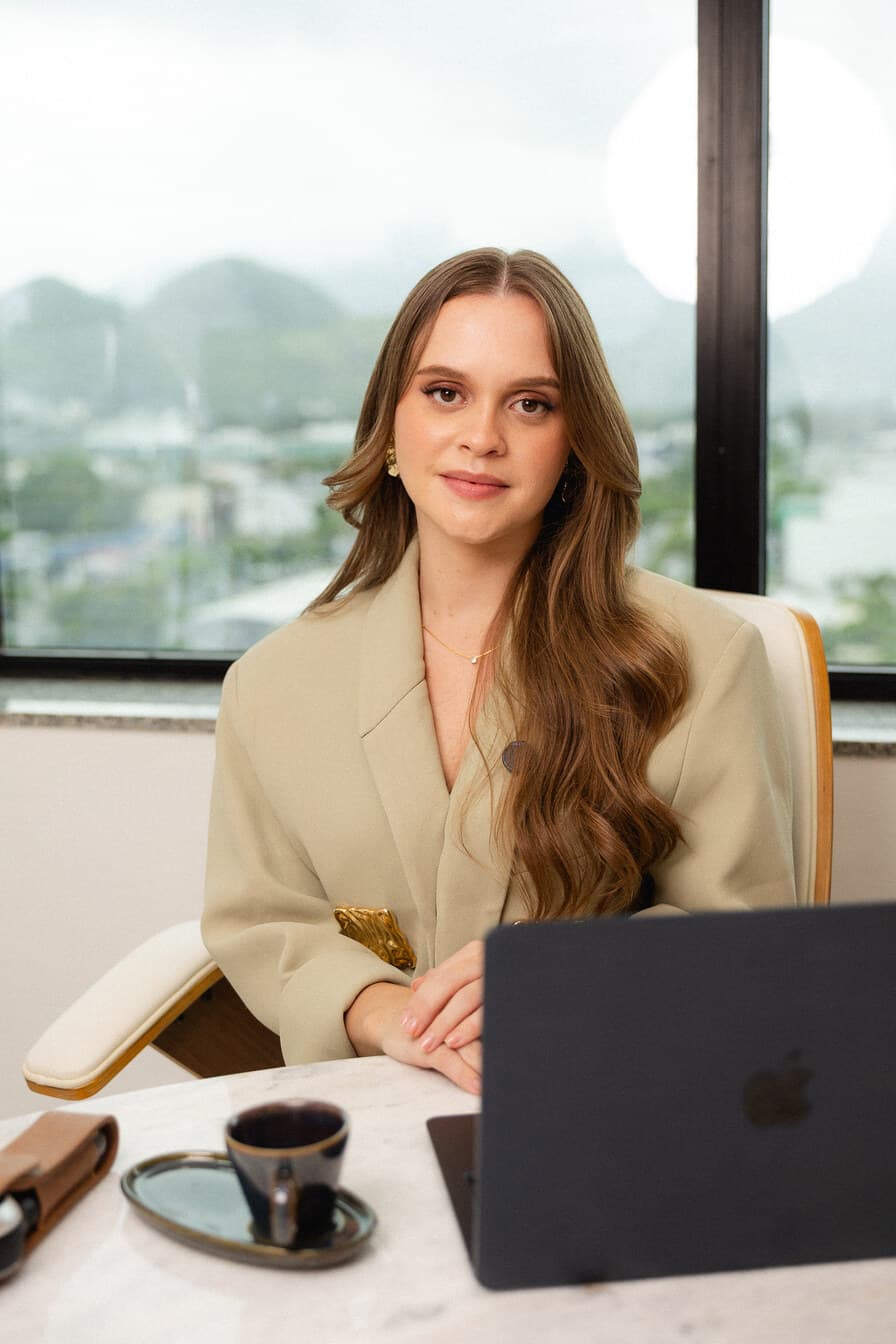 Dra. Luiza Moraes